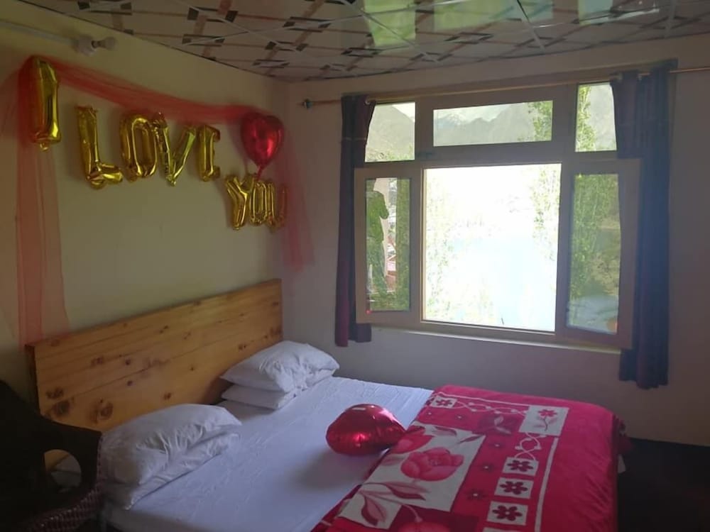 Standard Double or Twin Room photo 1