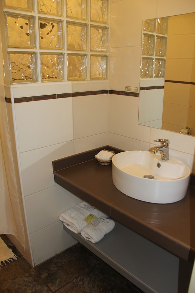 Standard Single Room, 1 Large Twin Bed, Accessible, Private Bathroom photo 3