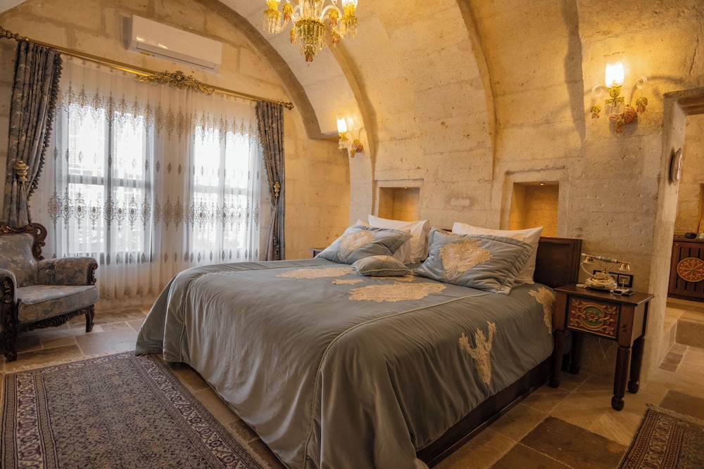 Suite, 1 Queen Bed, Terrace