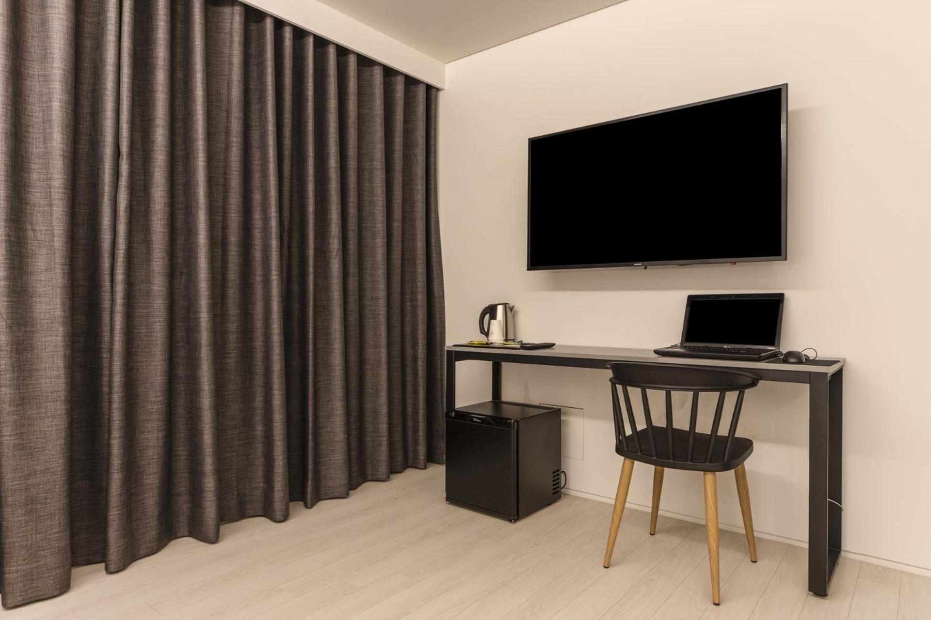 Deluxe Double Room - Photo 17
