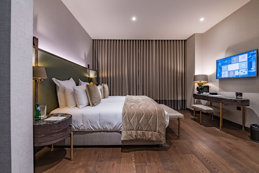 The Goldstone Suite photo 2
