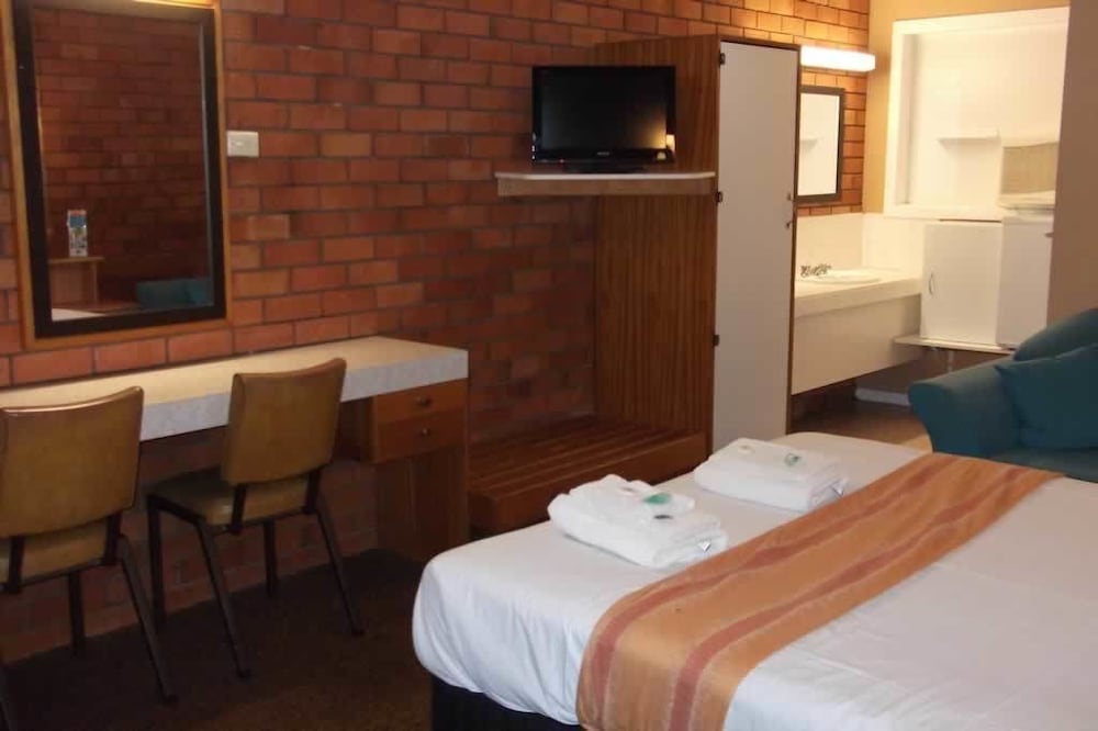 Standard Room, Non Smoking (Queen Bed Room  2 People) photo 2