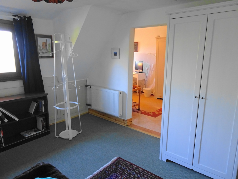 Traditional Suite, Shared Bathroom photo 3