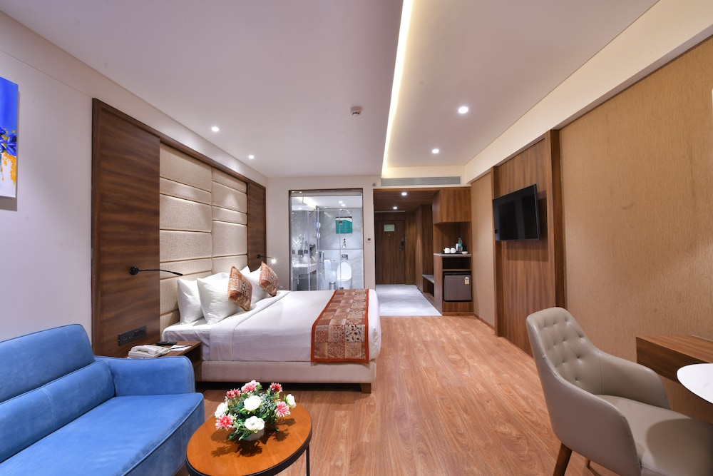 Club Double Room - Photo 3