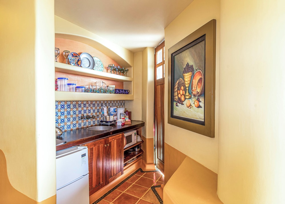 1 BEDROOM OCEAN VIEW KING WITH PLUNGE POOL - Photo 7