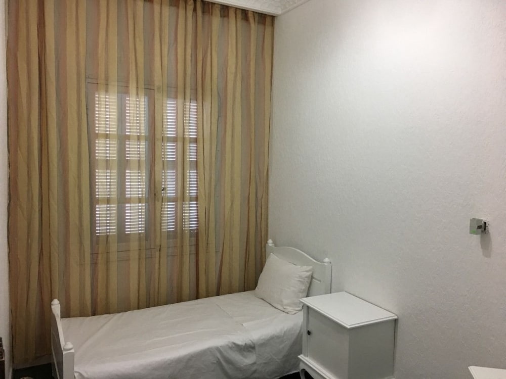 House, 2 Bedrooms photo 1
