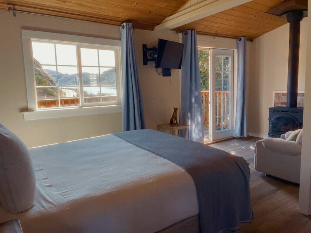 Traditional Cabin, 1 Queen Bed, Garden View photo 1