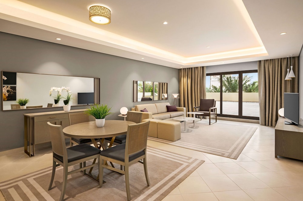 Family Apartment, 3 Bedrooms (Private Beach Access)