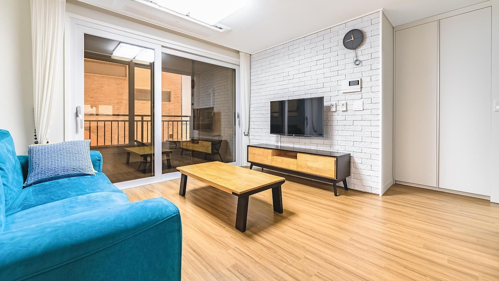 Basic Room, 1 Bedroom (301) - Photo 1