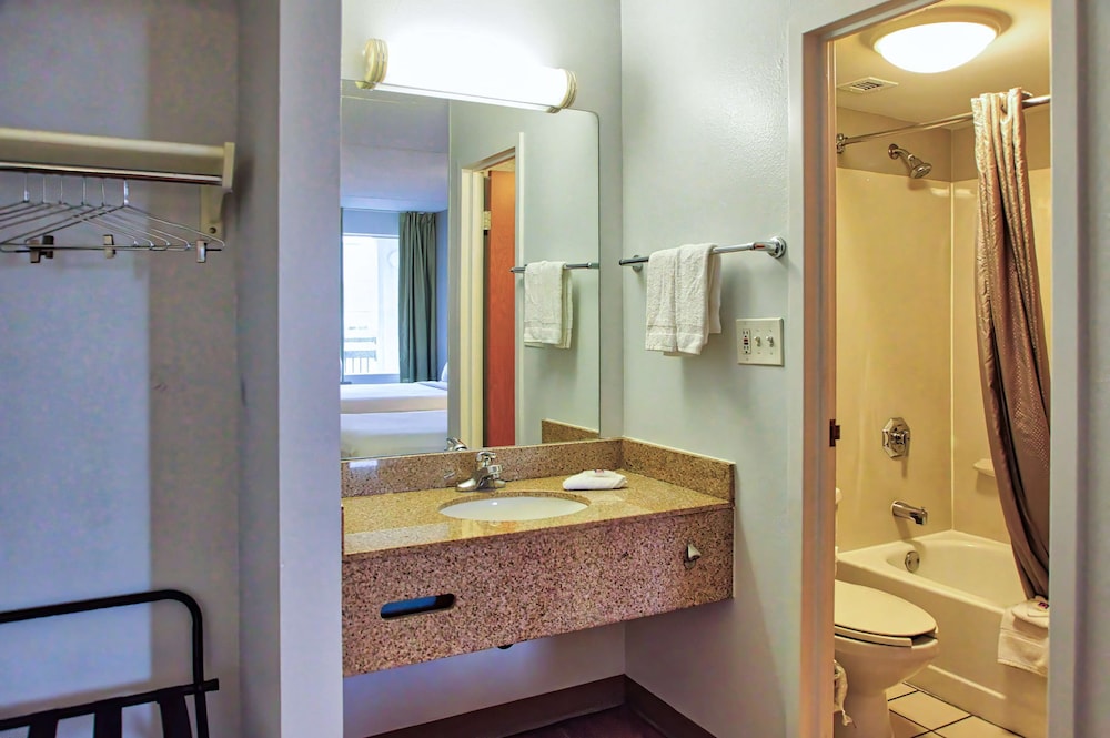 Deluxe Room, 2 Double Beds, Non Smoking, Refrigerator