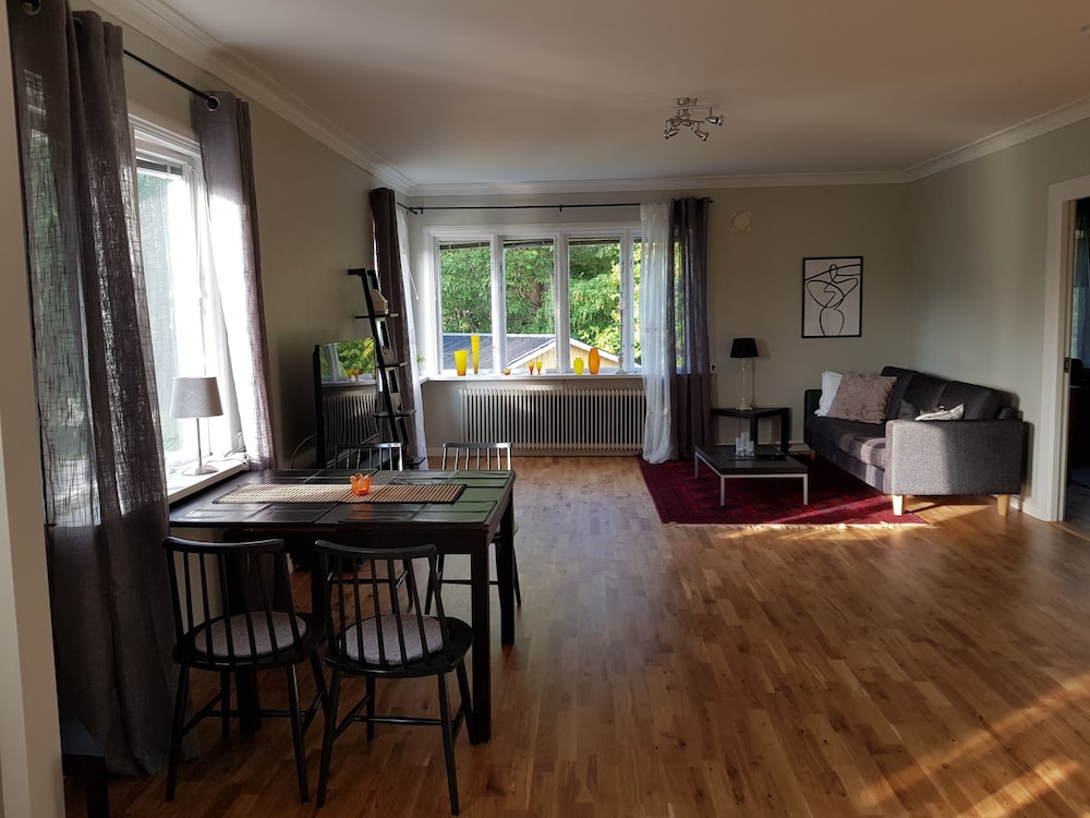 Apartment photo 1