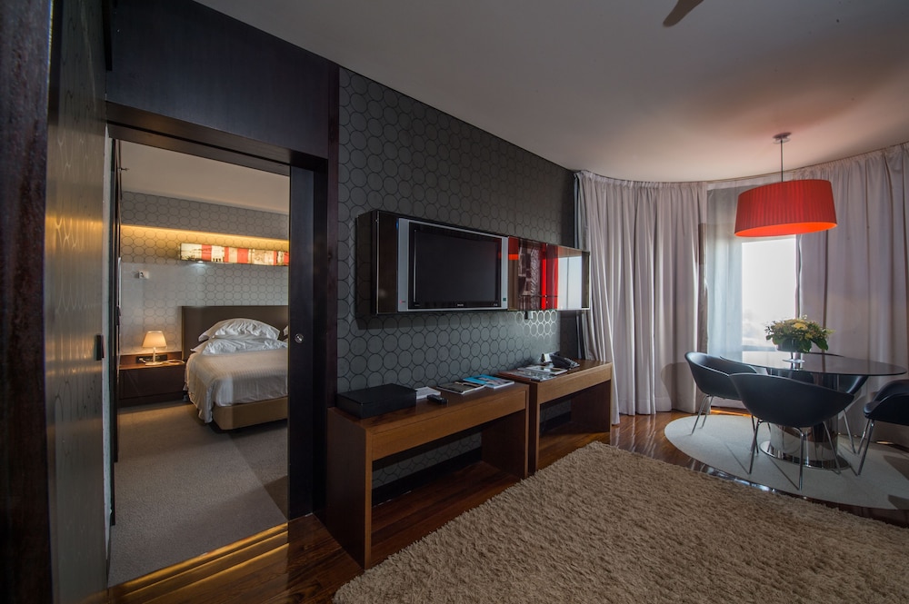 Superior Suite, River View