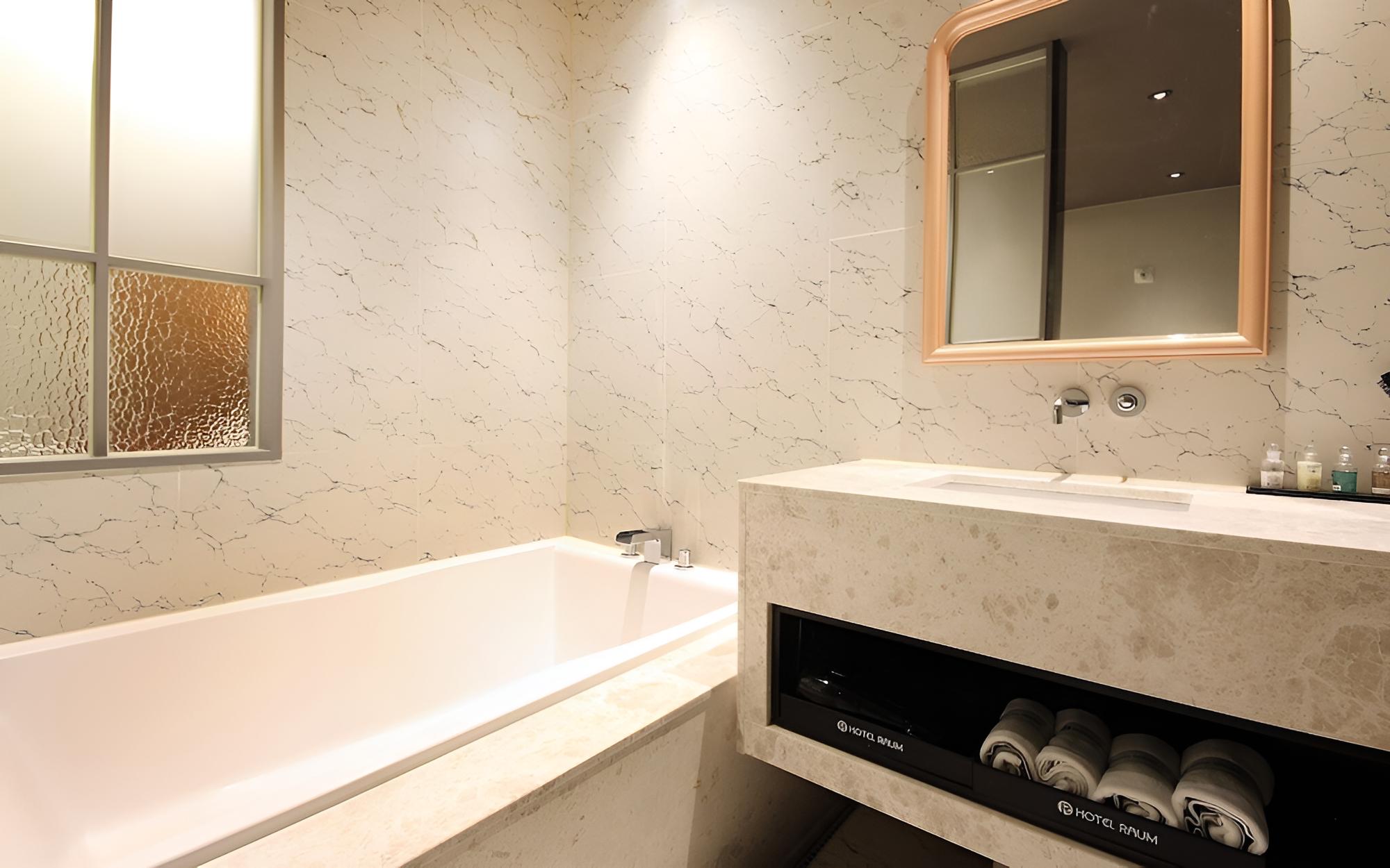 Room (Premium (styler equipped 65-inch smar) - Photo 26