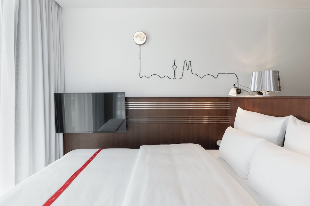 Cosy Room thumbnail 5