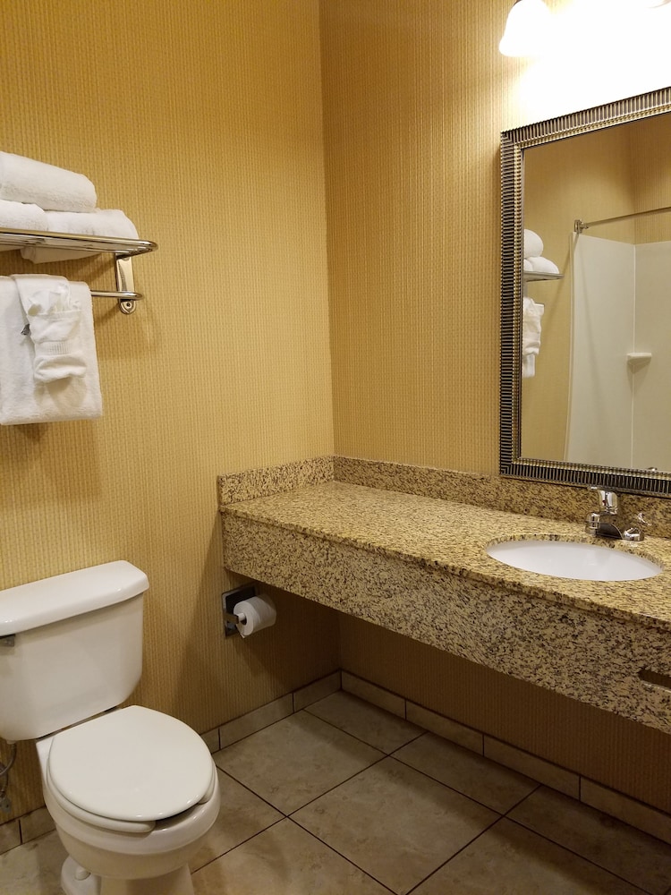 Suite, Multiple Beds, Non Smoking photo 2