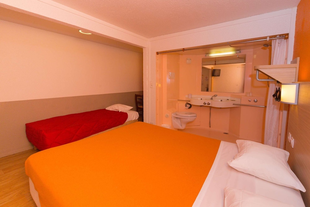 Standard Room, 1 Double Bed - Photo 9