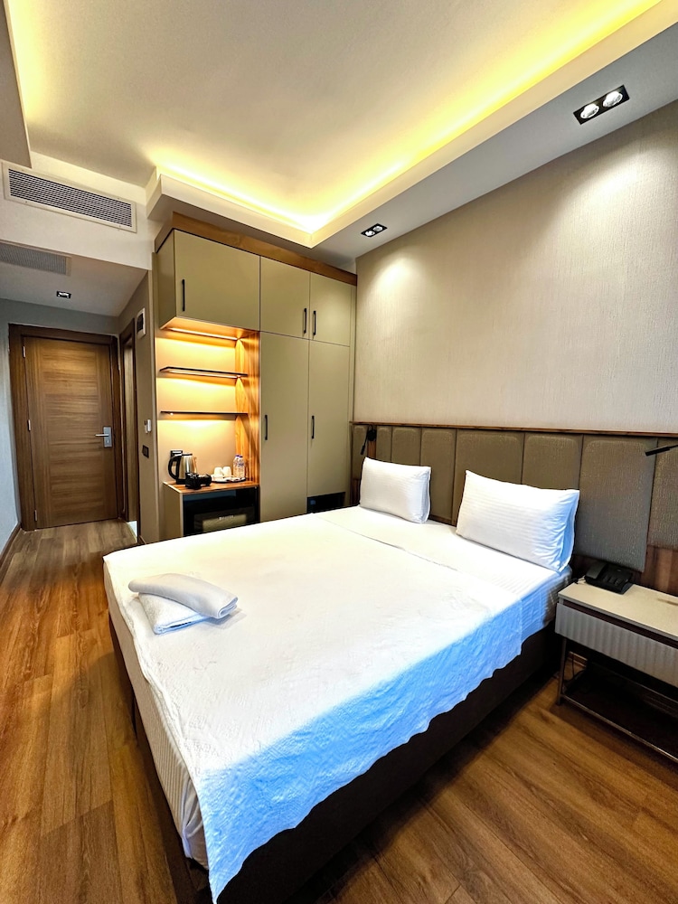 Comfort Double Room Single Use, City View photo 2