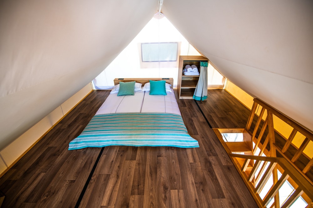 Premium Safari Loft Tent, 2 Bedrooms (2+2)