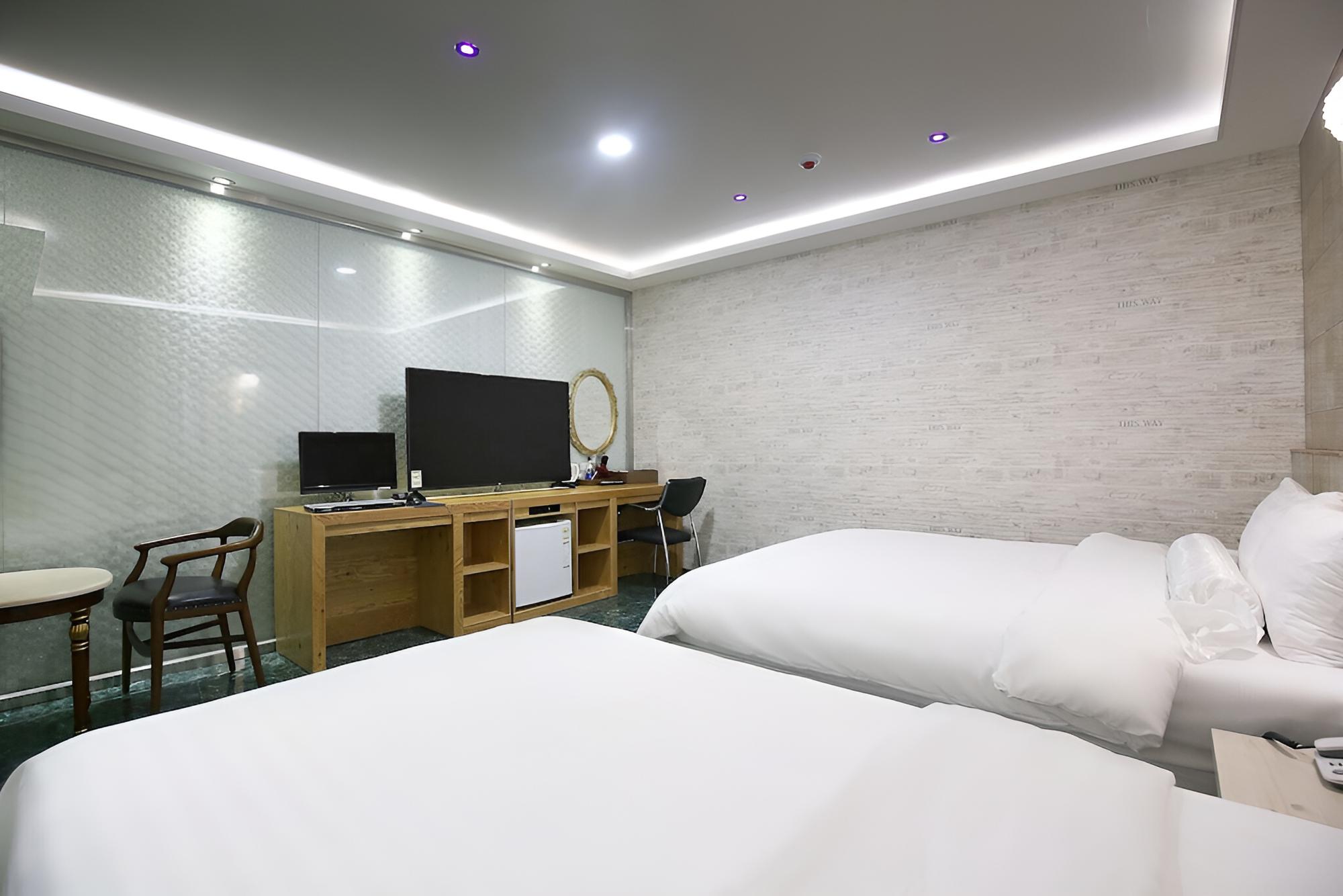 Room (Twin Room (Free breakfast)) - Photo 5