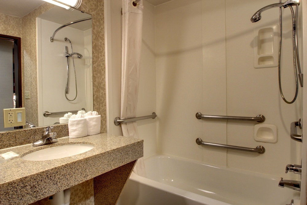 Suite, Multiple Beds, Non Smoking - Photo 6