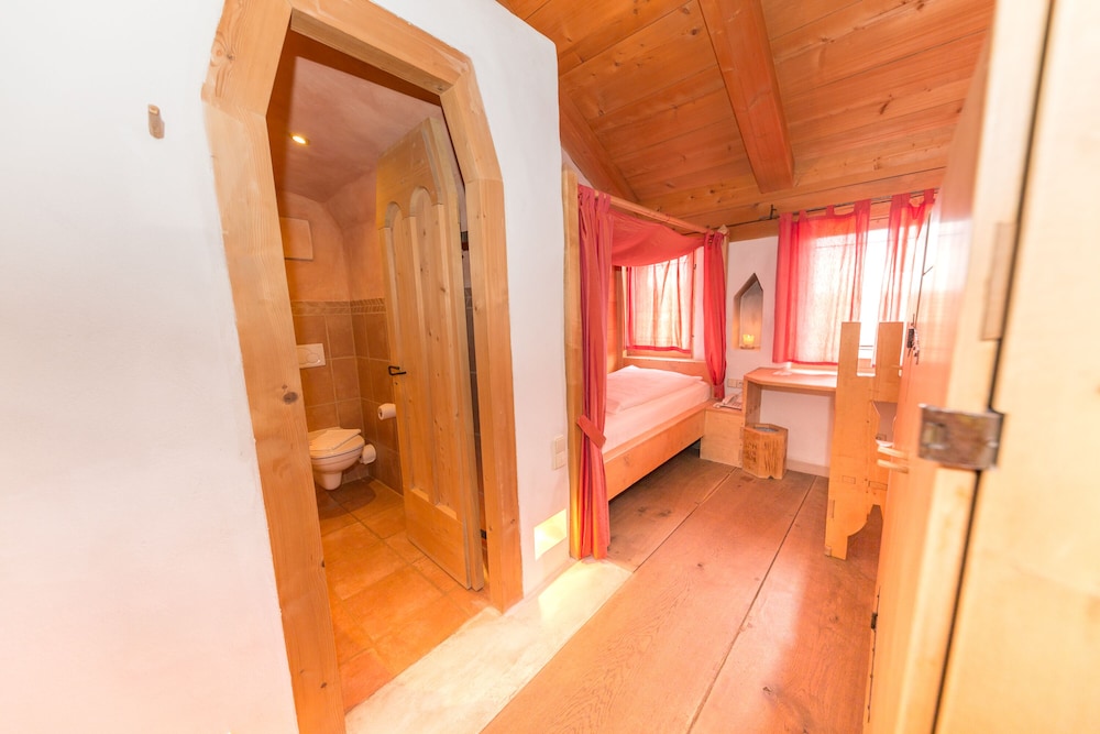 Standard Single Room photo 2