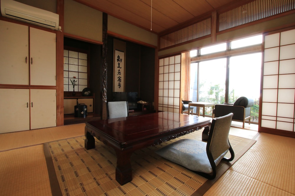 Japanese Style Room, Shared Bathroom photo 1