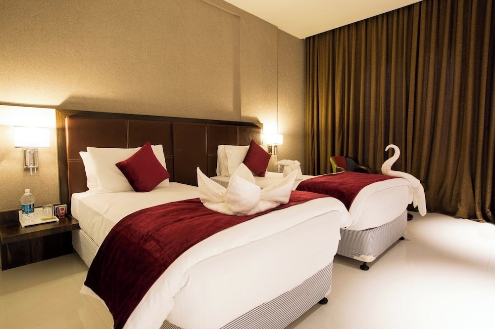 Executive Twin Room, City View