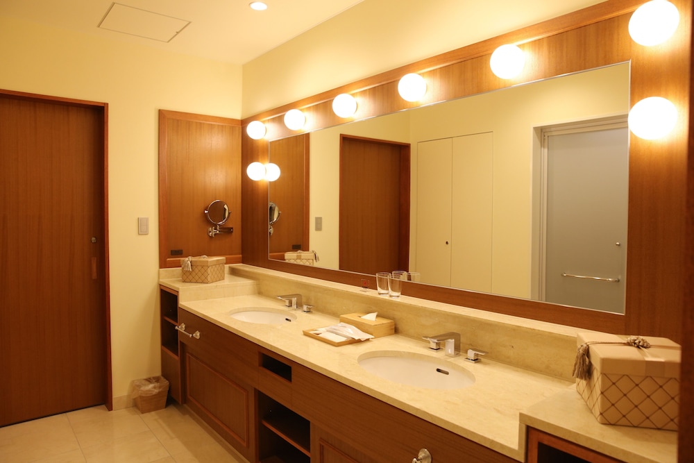Standard Suite - Photo 3