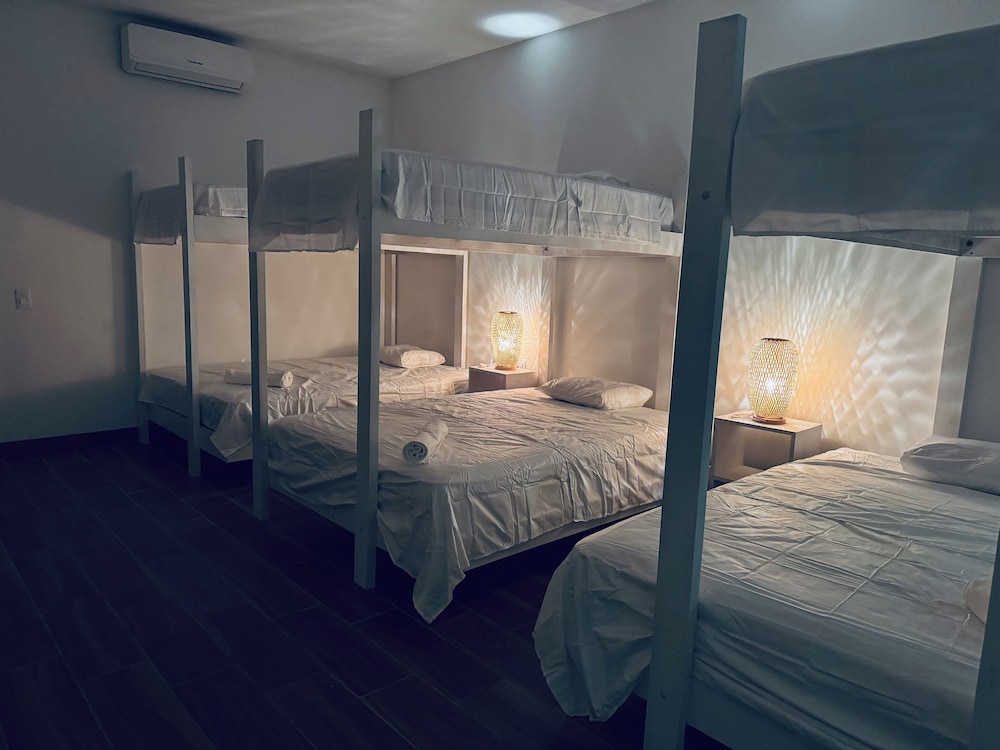 Basic Shared Dormitory, Sea View photo 1
