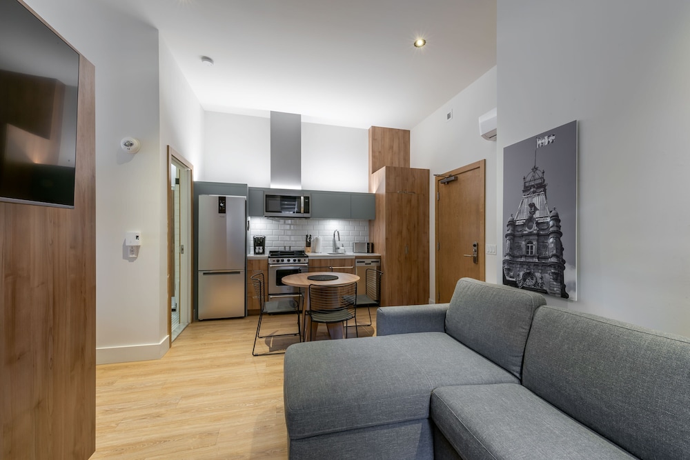 Premium Apartment thumbnail 6