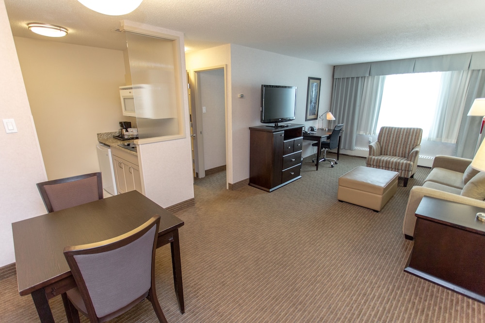 Suite, 1 Bedroom, Kitchenette photo 2