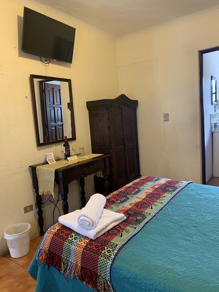 Basic Double Room - Photo 7