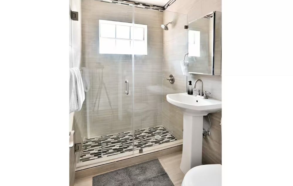 EatRestPlay One-Bedroom Sleeps 4 photo 3
