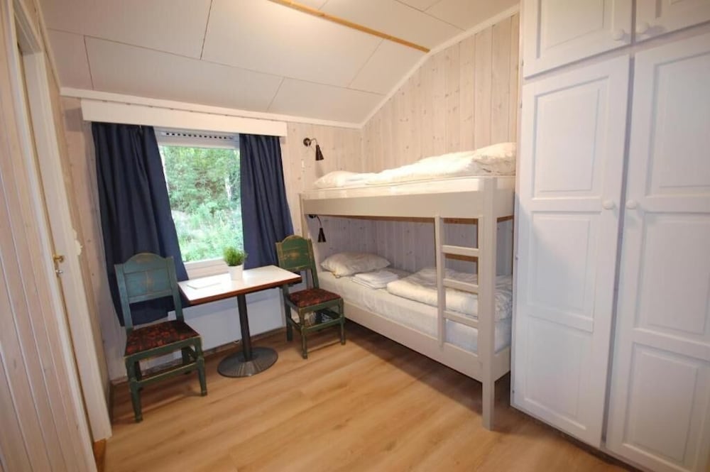 Economy Twin Room photo 1