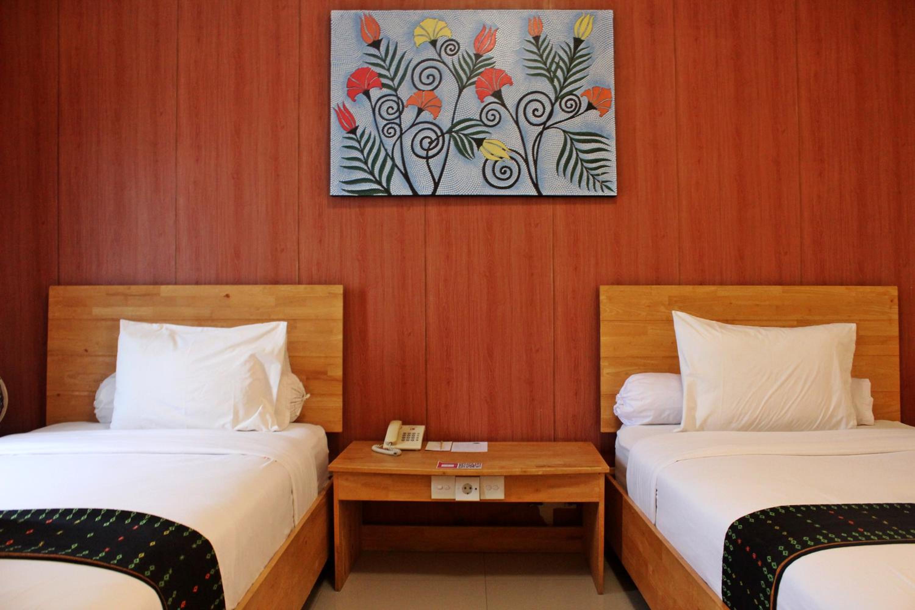 Deluxe Twin Room - Free Return Airport Transfer photo 2