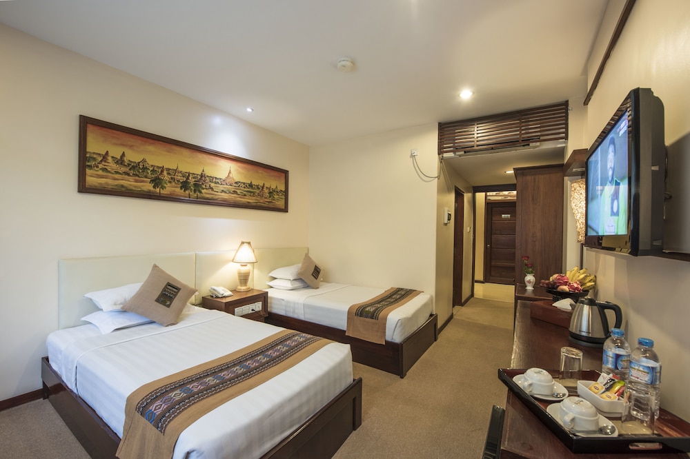 Bagan Room photo 3