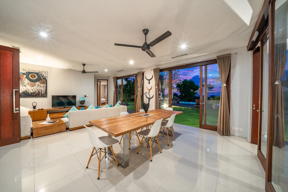 Elite Villa photo 1