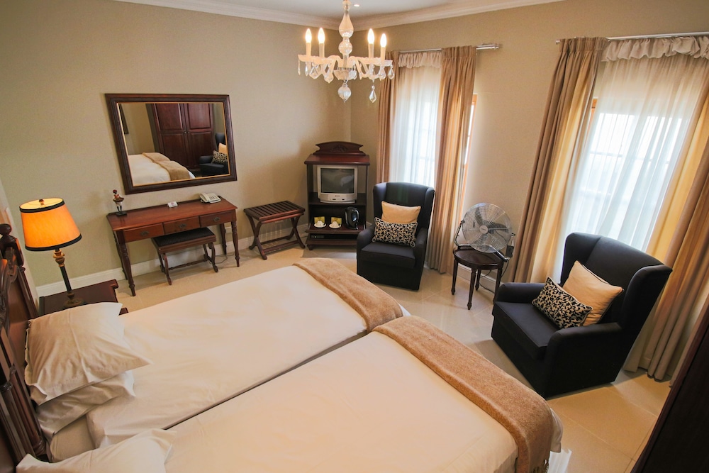 Superior Twin Room photo 2