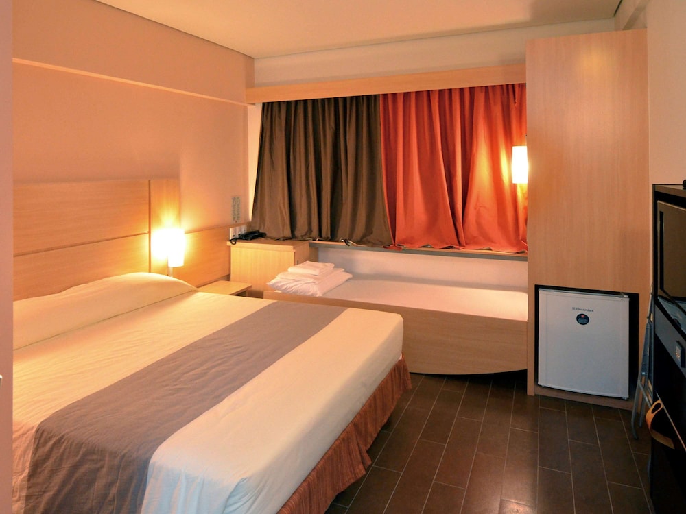 Standard Room, Multiple Beds photo 1