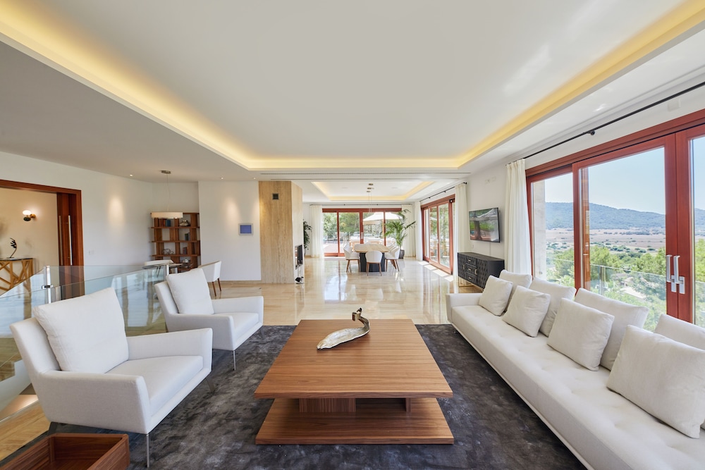 Luxury Villa (Cap Vermell)