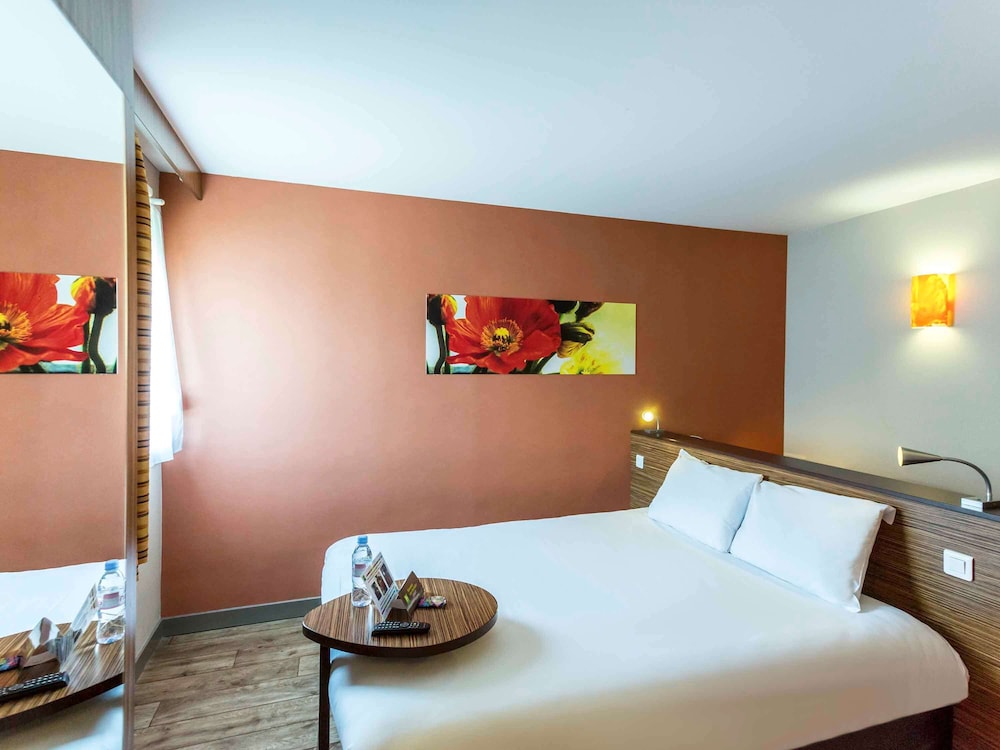 Standard Room, 1 Double Bed - Photo 11