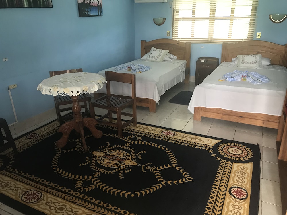 Standard Twin Room, 1 Bedroom, Private Bathroom, Garden Area photo 3