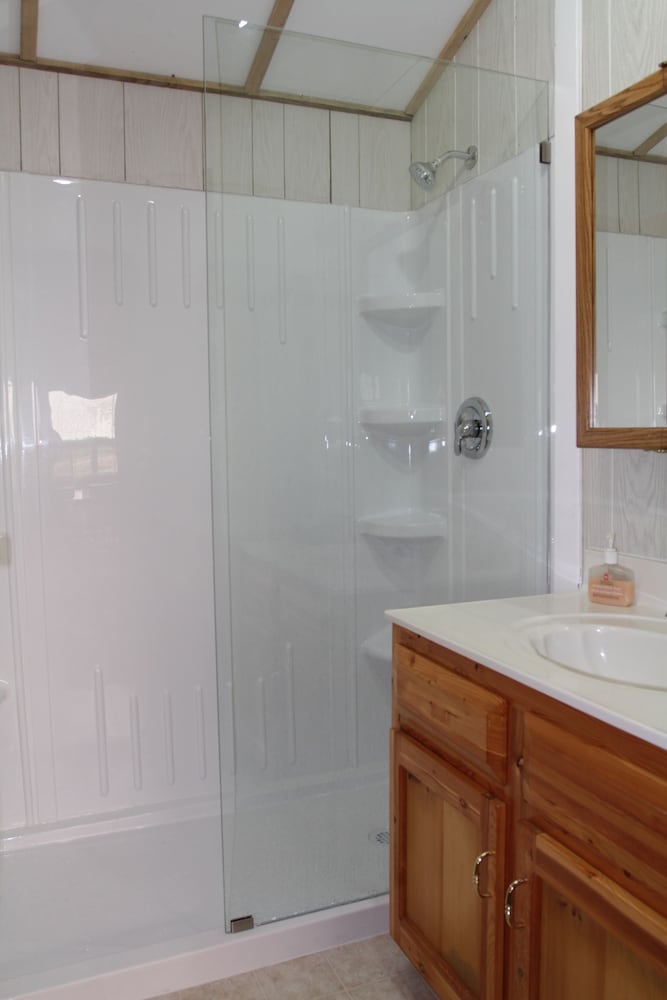 Standard Cabin, 4 Bedrooms, River View photo 2