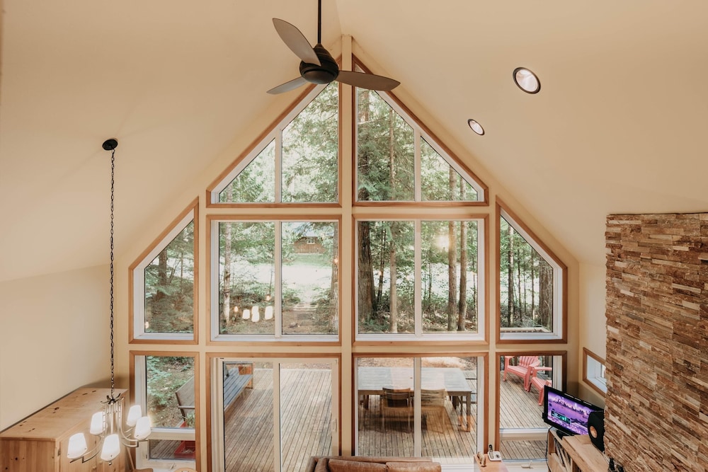 Cabin, 3 Bedrooms, Smoking, Patio