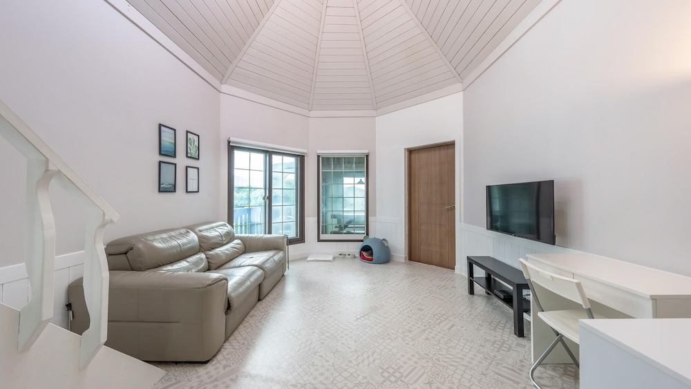 Basic Room, 1 Bedroom (poolvilla room2) - Photo 6