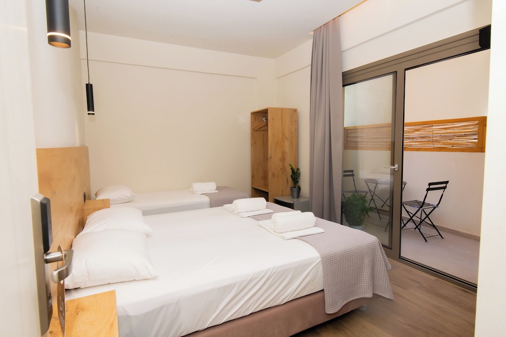 Basic Triple Room