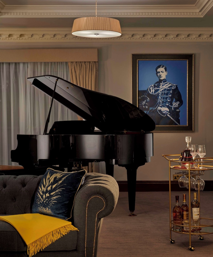 Presidential Suite - The Churchill Residence