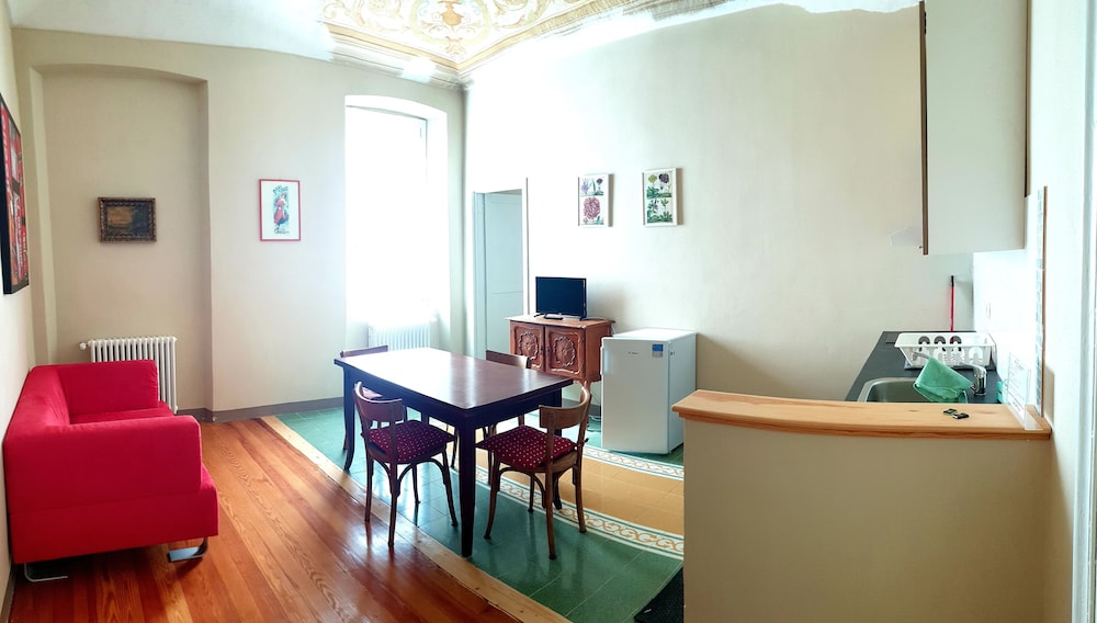 Family Apartment, Mountain View photo 3
