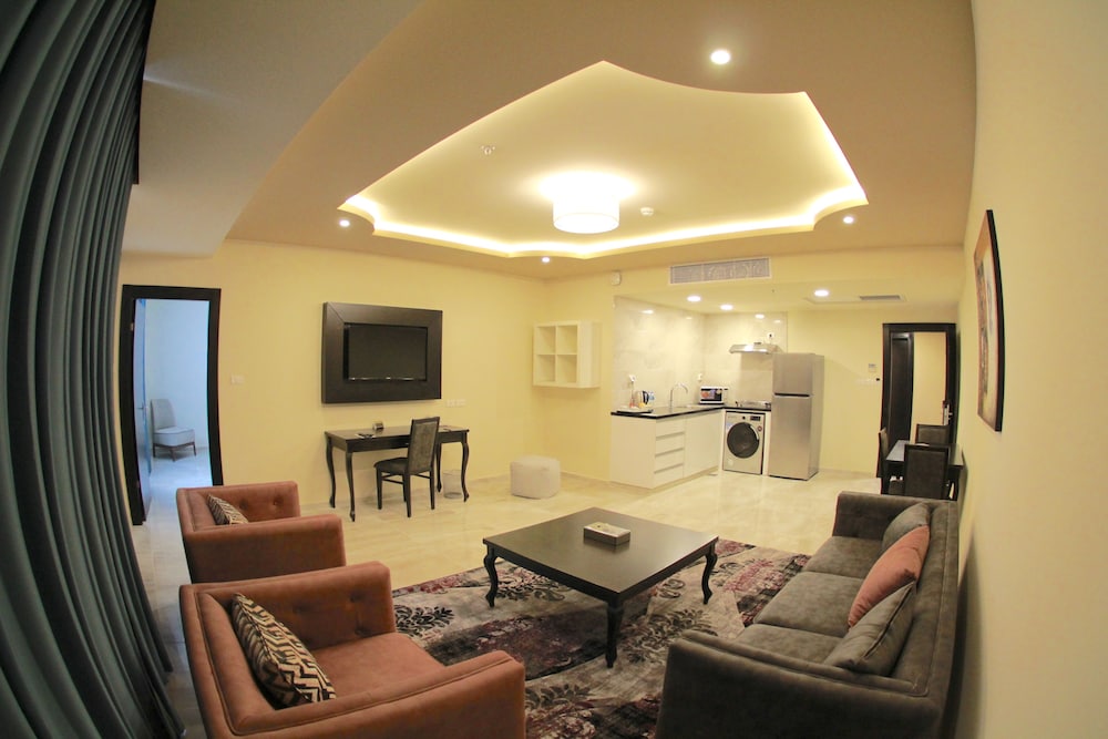 Apartment, 1 King Bed, Kitchen, City View