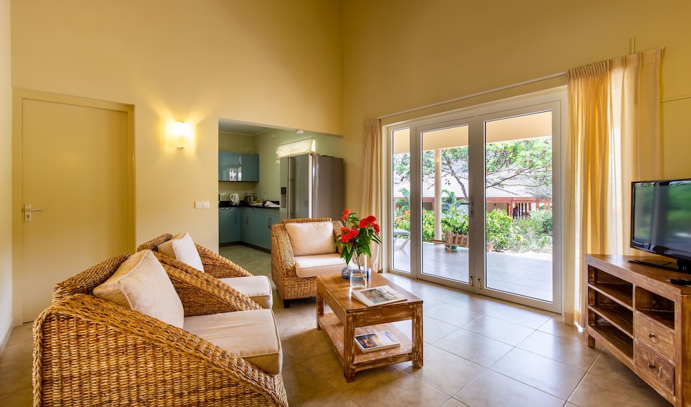 Luxury Villa, 2 Bedrooms, Garden View photo 3